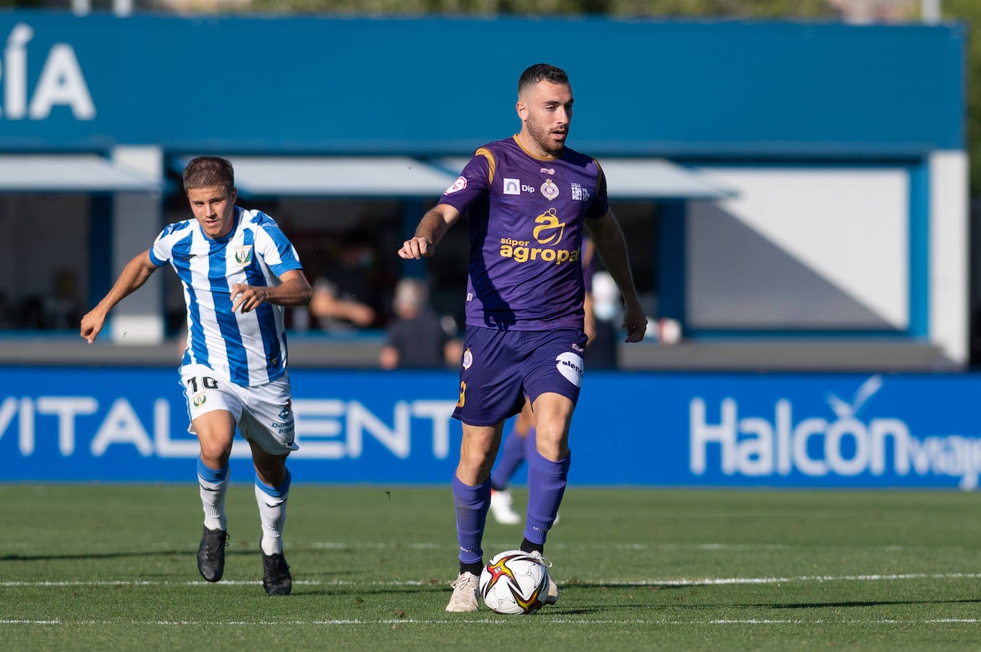 El equipo palentin suma la segunda victoria consecutiva en RFEF.