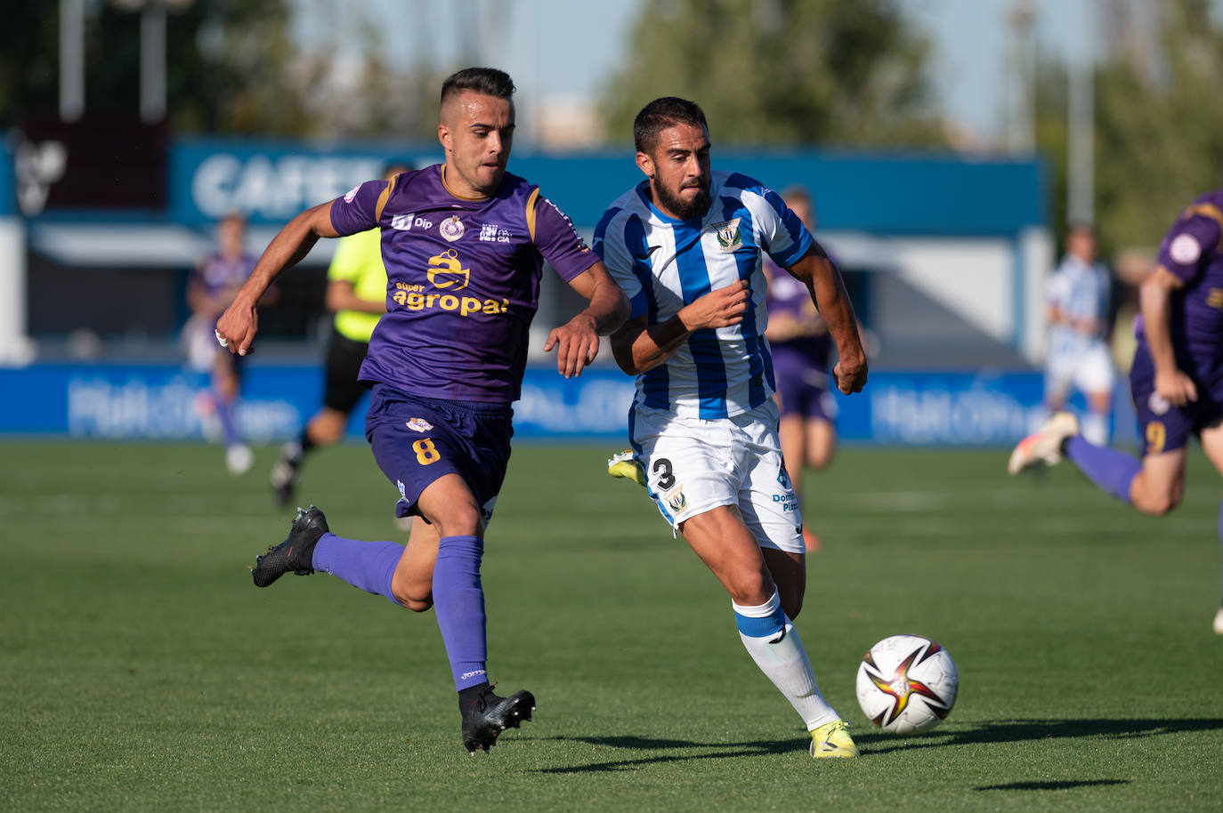 El equipo palentin suma la segunda victoria consecutiva en RFEF.