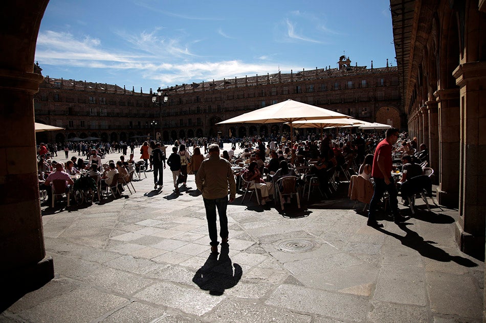 Las calles de Salamanca muestran un gran ambiente turístico con motivo del puente del 12 de octubre