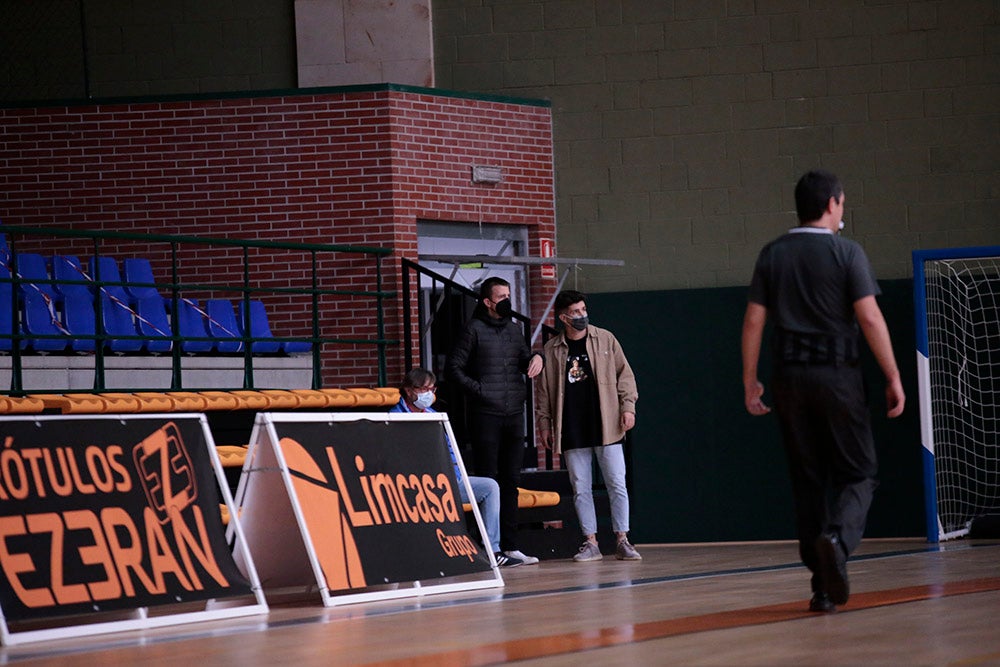 Duro correctivo para el Aquimisa Carbajosa en el debut liguero ante el Zamora Enamora (60-85)