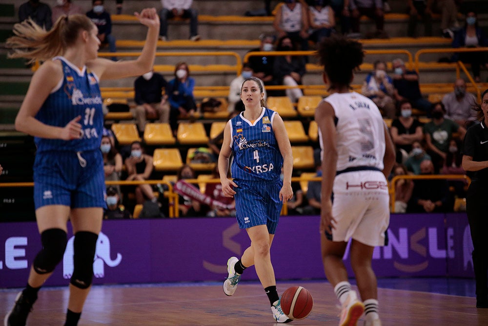 Avenida se pone serio en defensa y suma una más en la Liga (70-47)