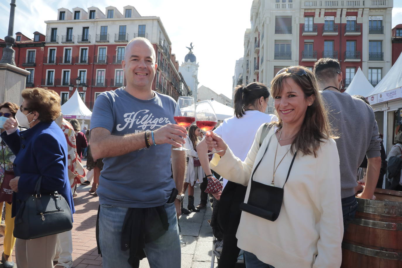 Fotos: Ambientazo durante la jornada del domingo en el evento &#039;Valladolid. Plaza Mayor del Vino&#039;