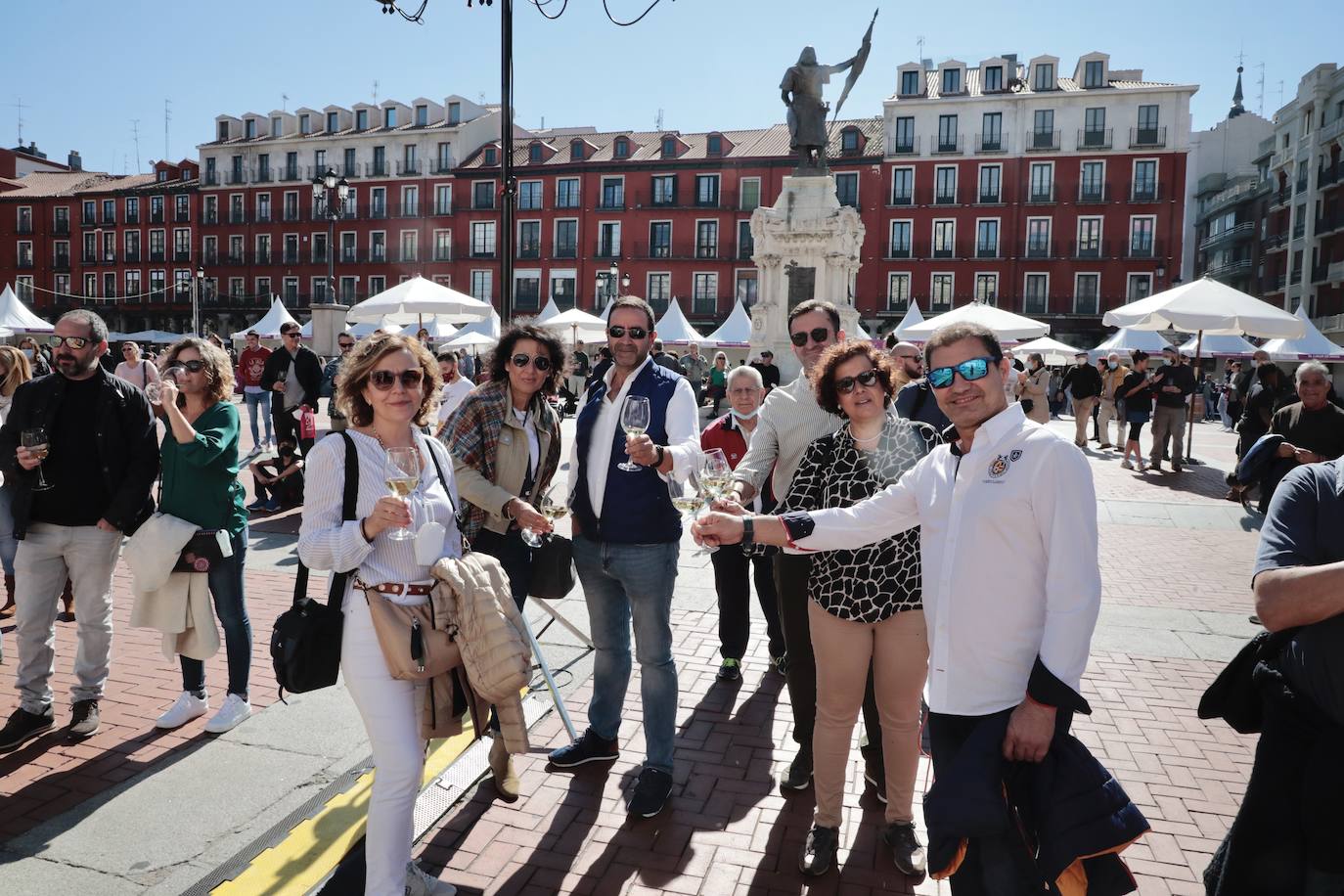 Fotos: Visita a la DO Rueda y ambiente del lunes en &#039;Valladolid. Plaza Mayor del Vino&#039;