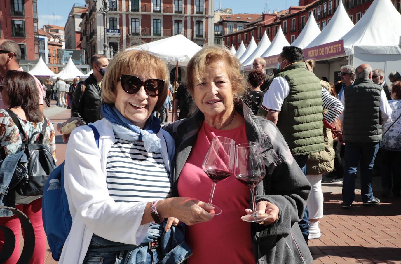 Fotos: Visita a la DO Rueda y ambiente del lunes en &#039;Valladolid. Plaza Mayor del Vino&#039;