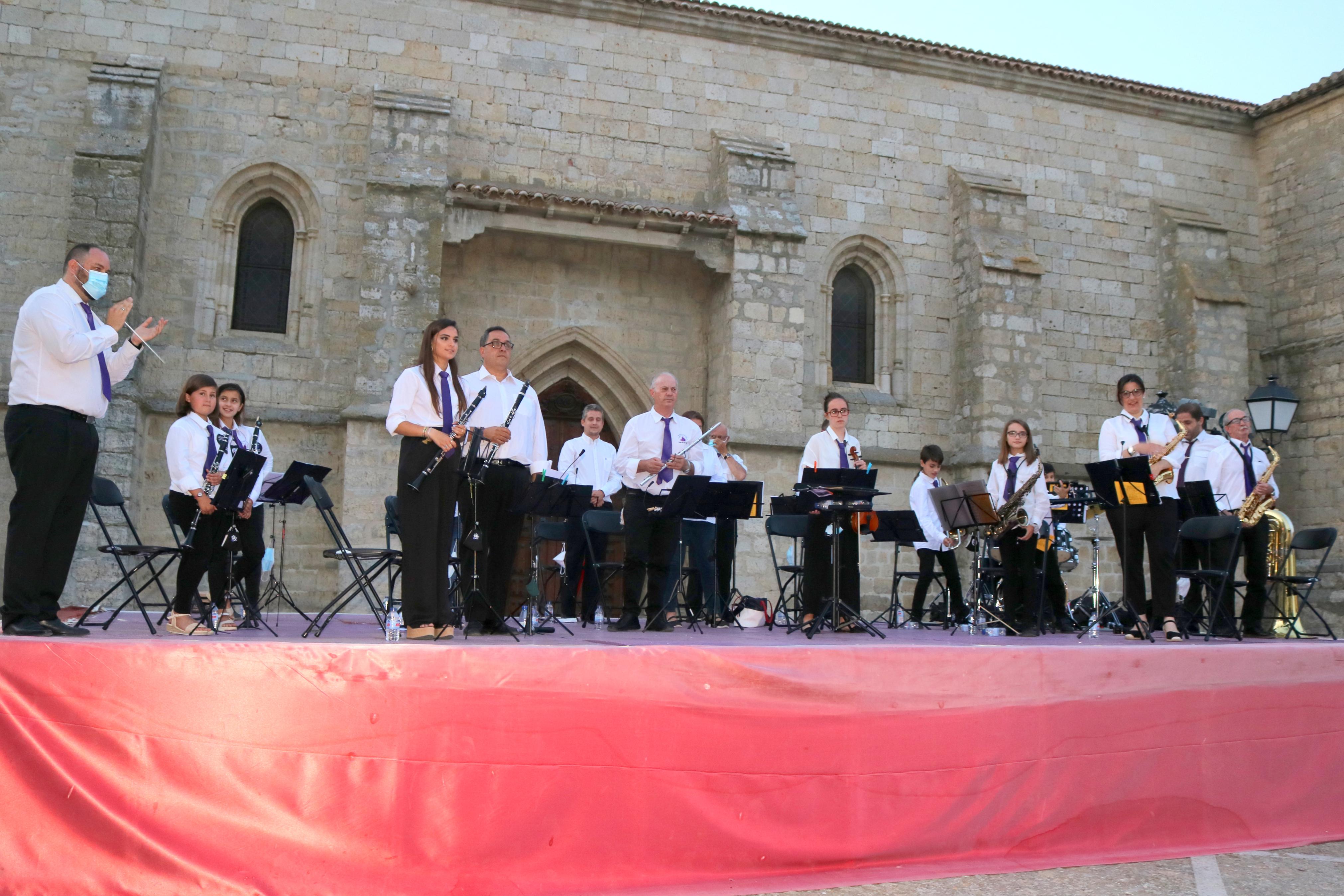 Los ampudianos disfrutaron de la música de la Banda del Cerrato