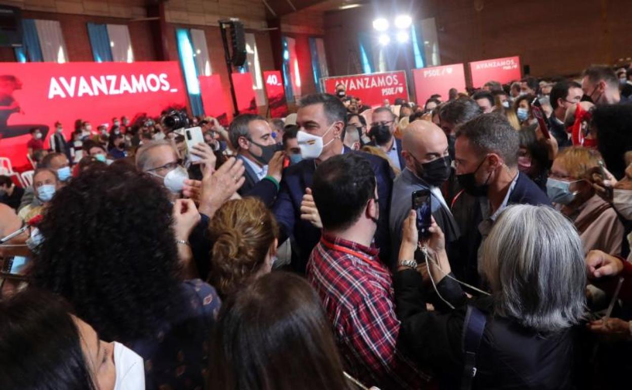 Pedro Sánchez, en clave electoral, en su visita a Ponferrada