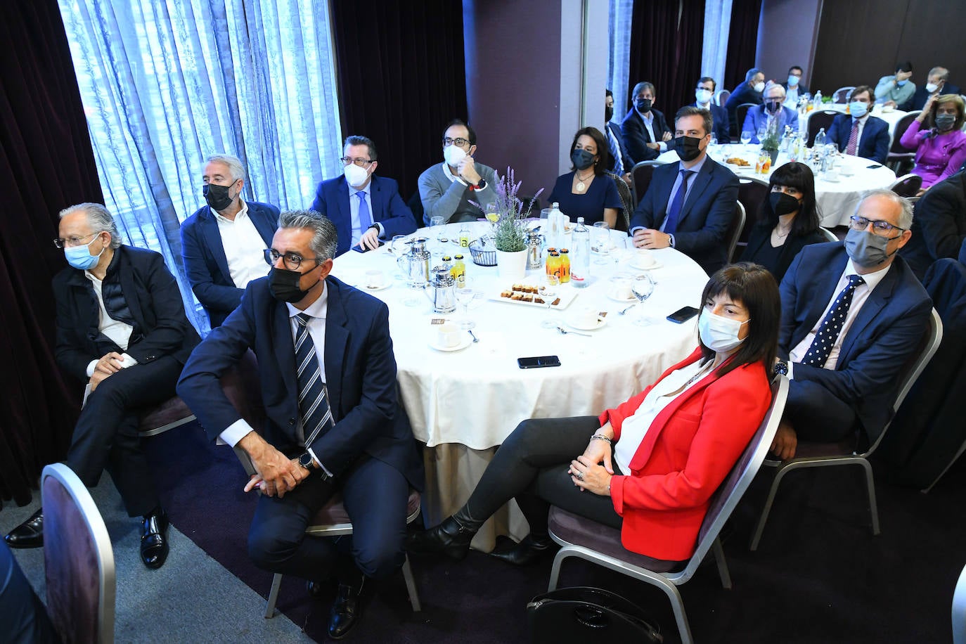 Asistentes al Foro Económico de El Norte.