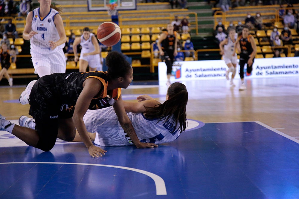 Un voluntarioso Avenida pone la segunda a costa de un débil Riga (72-41)