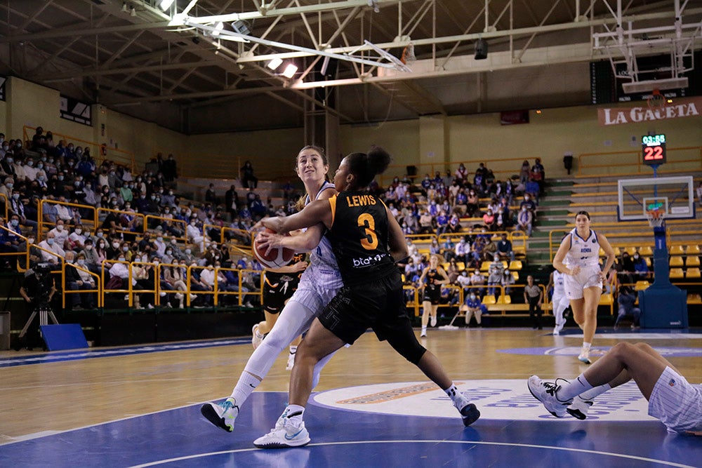 Un voluntarioso Avenida pone la segunda a costa de un débil Riga (72-41)
