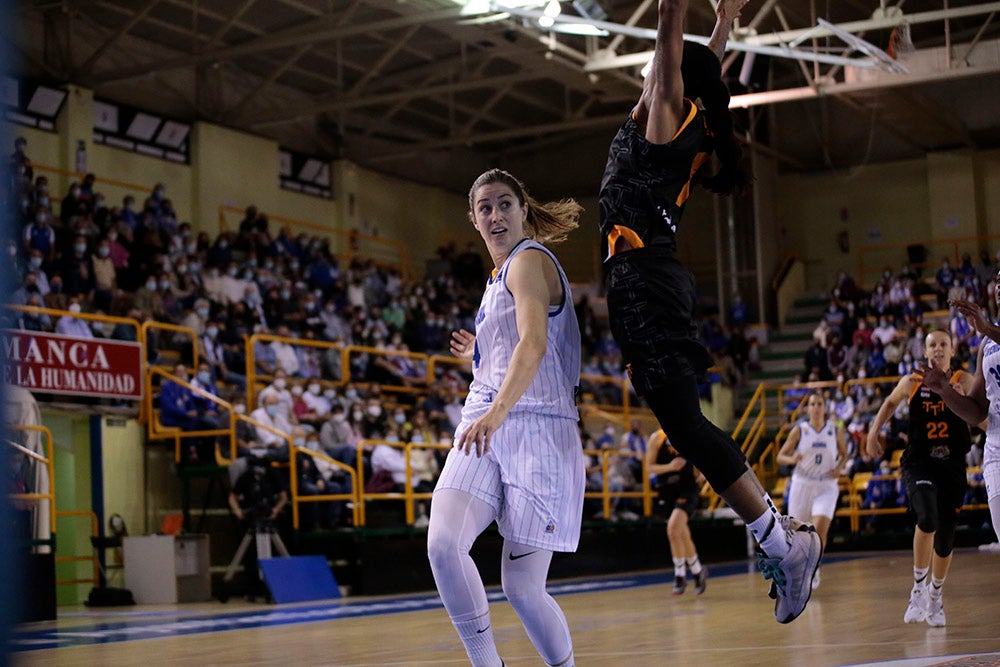 Un voluntarioso Avenida pone la segunda a costa de un débil Riga (72-41)