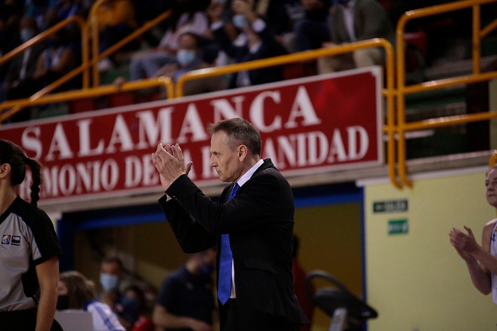 Un voluntarioso Avenida pone la segunda a costa de un débil Riga (72-41)