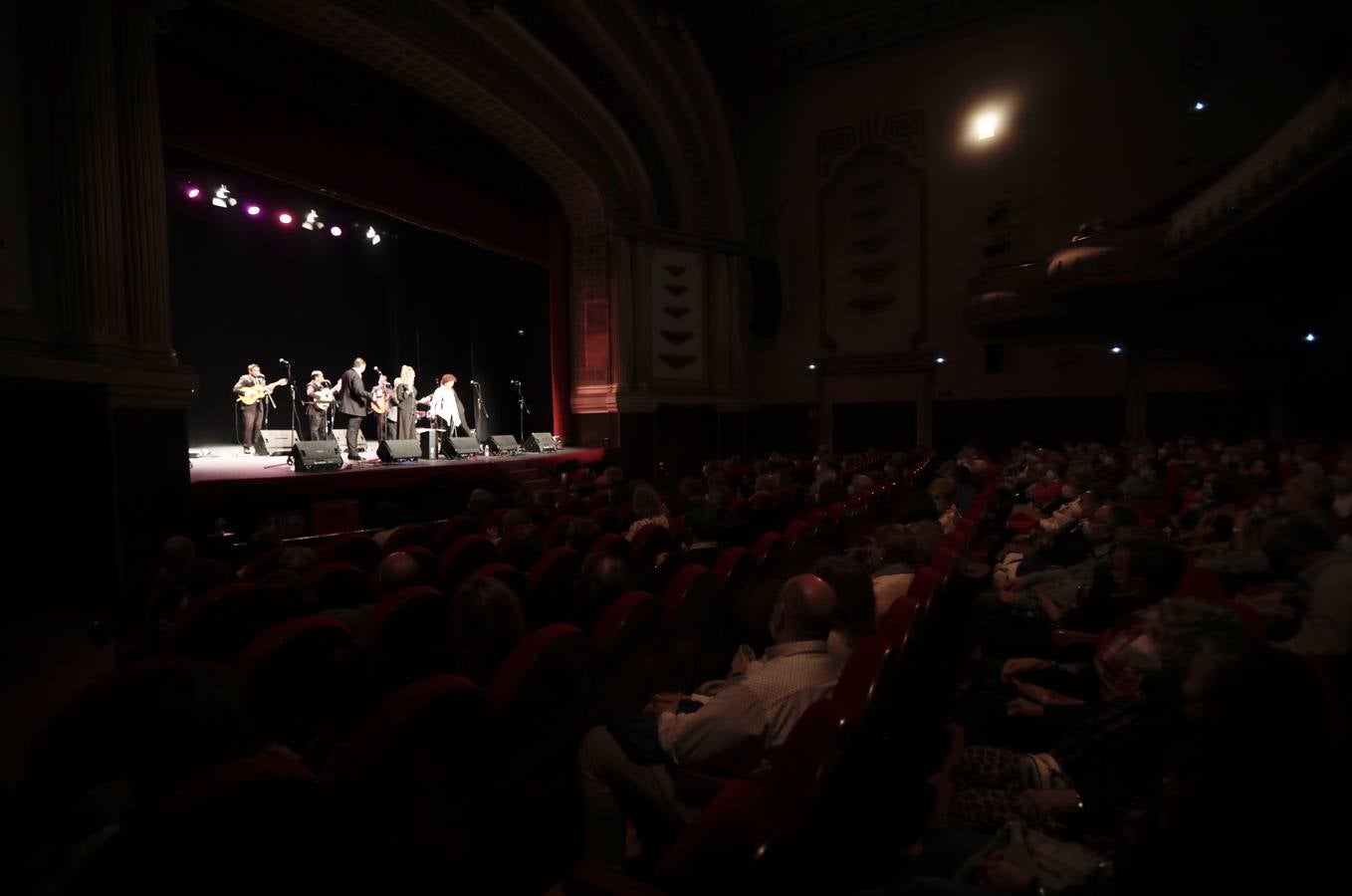 Fotos: Concierto de Mocedades y Los Panchos en el Teatro Carrión de Valladolid