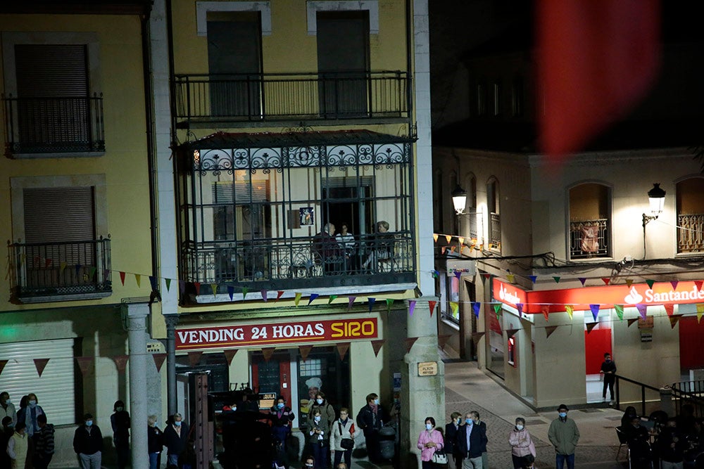 Alba de Tormes rinde homenaje a sus sanitarios en el pregón de las Fiestas en honor a Santa Teresa