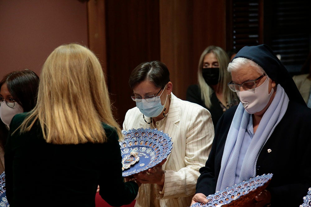 Alba de Tormes rinde homenaje a sus sanitarios en el pregón de las Fiestas en honor a Santa Teresa