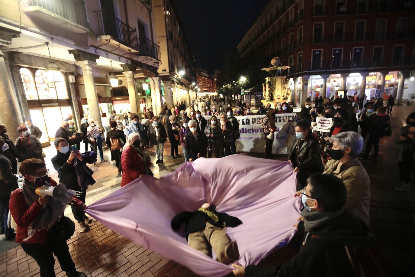 Fotos: Manifestación por la abolición de la prostitución en Valladolid