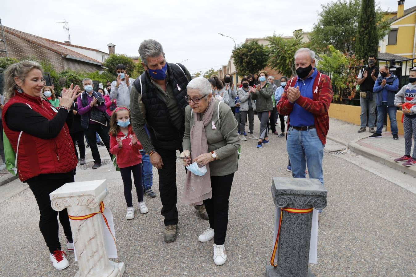 Fotos: Marcha solidaria contra el cáncer en Olivares de Duero