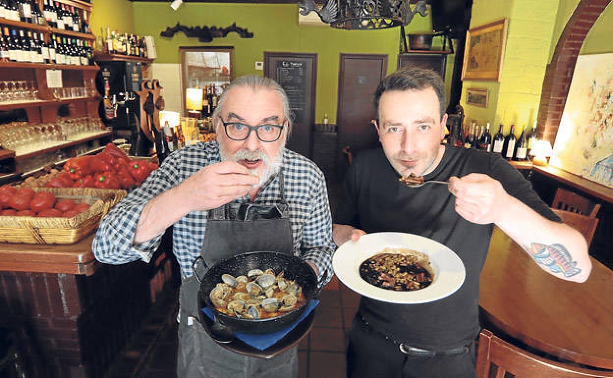 Francisco Caballero y su hijo Pelayo, en El Pinchín. 
