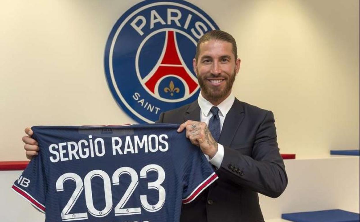 Sergio Ramos, el día de su presentación como nuevo jugador del PSG. 