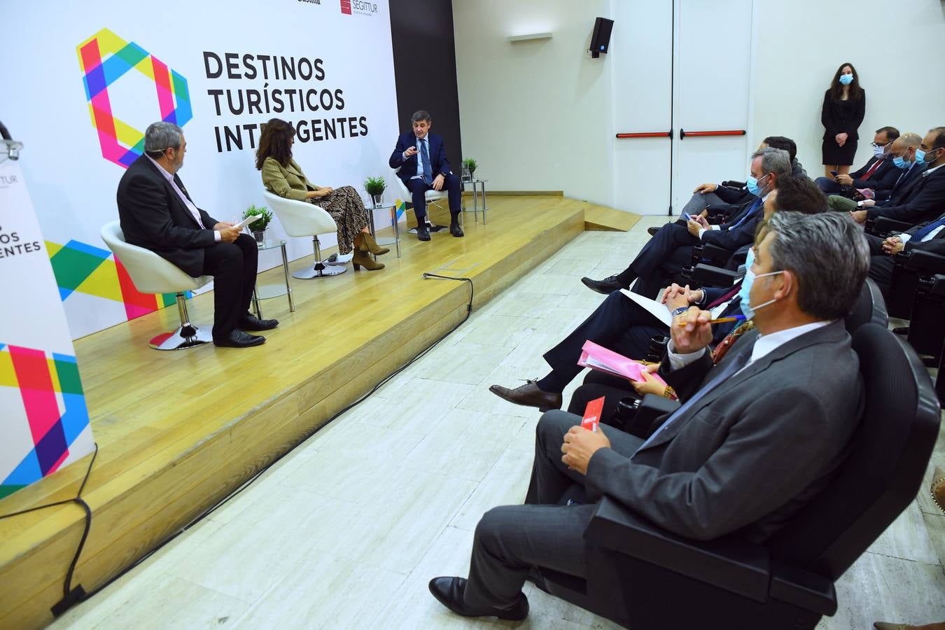 Fotos: La ministra Reyes Maroto clausura en Valladolid la jornada &#039;Destinos turísticos inteligentes&#039;