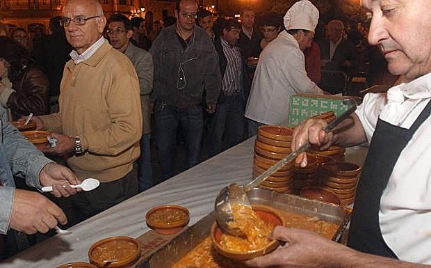 Las 'Sopas del Santo' volverán a reconfortar a los segovianos en la noche del 24 de octubre. 