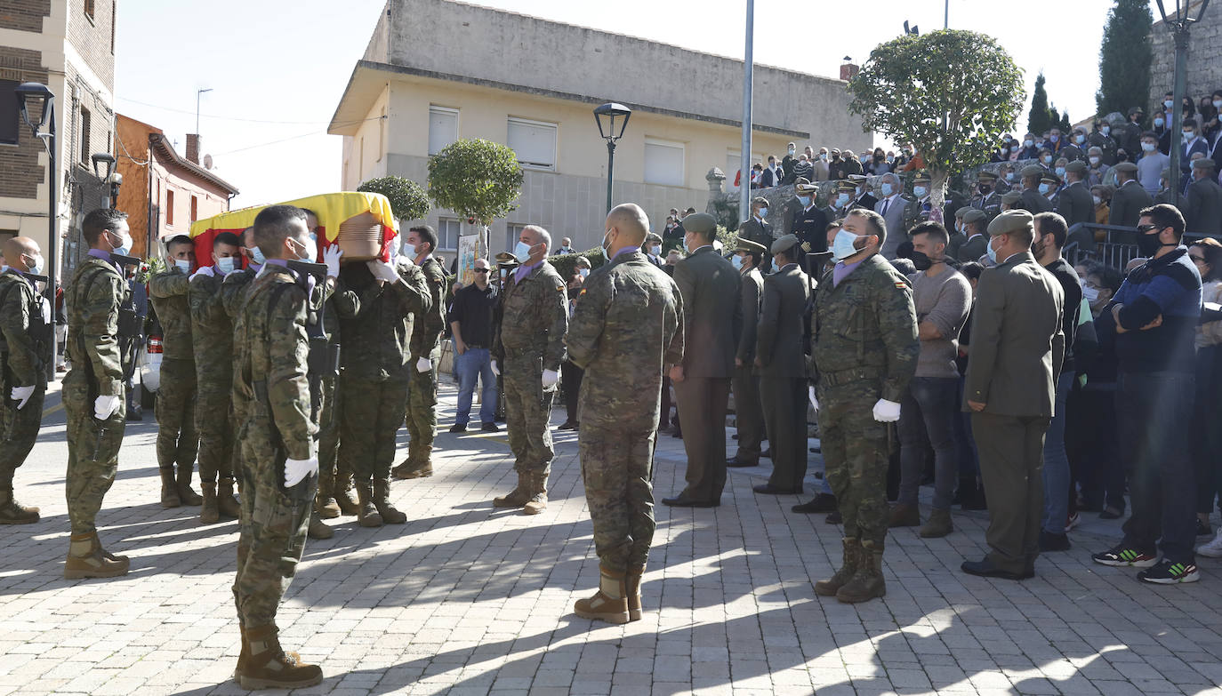 Fotos: Profundo dolor en el funeral militar por Andrés Martín