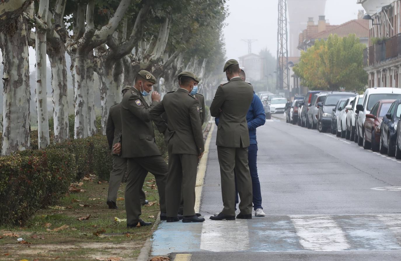 Fotos: Luto en Villamuriel por el joven militar fallecido