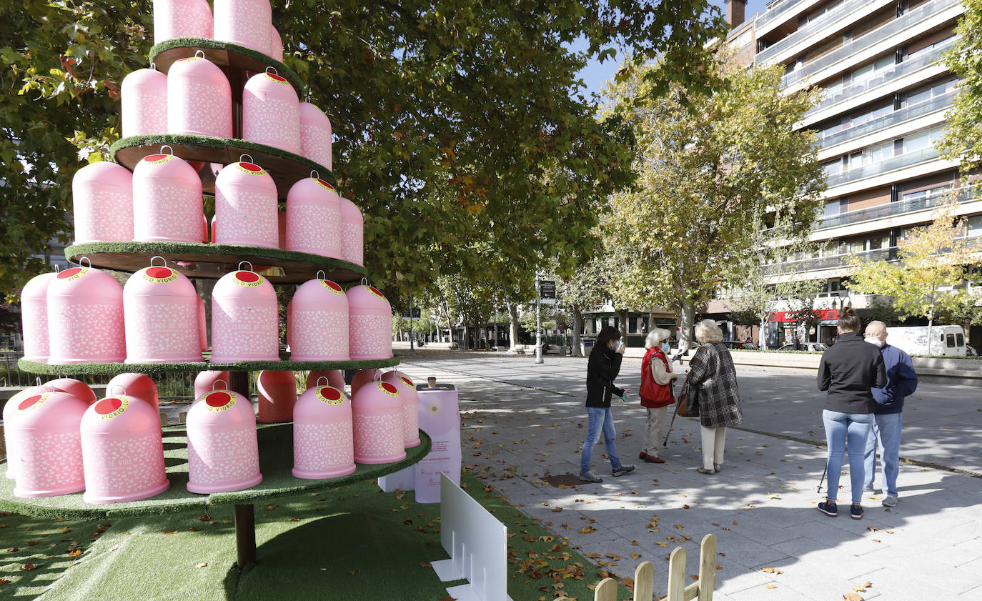 Fotos: Palencia recicla vidrio contra el cáncer de mama