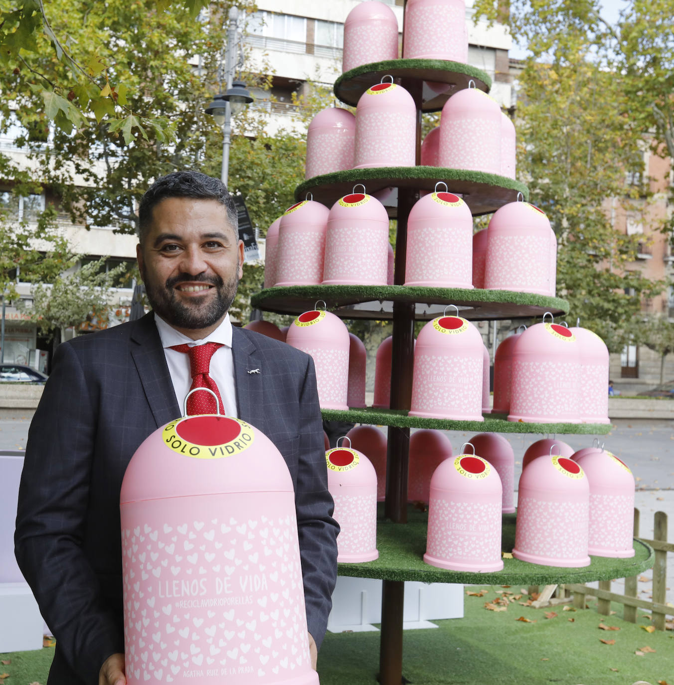 Fotos: Palencia recicla vidrio contra el cáncer de mama