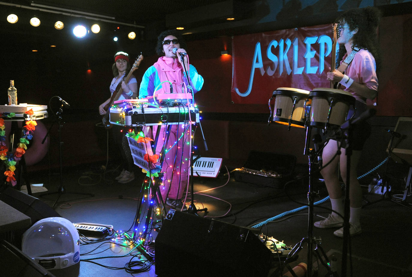 Fotos: Ritmos tropicales de Chacho Cósmico en la sala Asklepios Valladolid