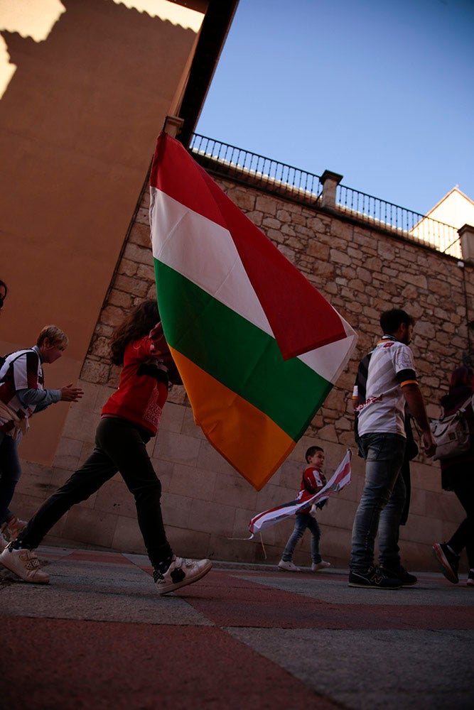 Ruta turística y gastronómica entre las aficiones de Unionistas y SD Logroñés para abrir la fiesta del fútbol popular