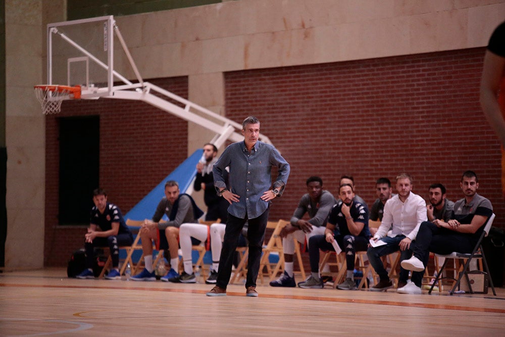 Festival desde el triple de Aquimisa para sumar su primer triunfo liguero ante un descendido de LEB Oro (91-75)