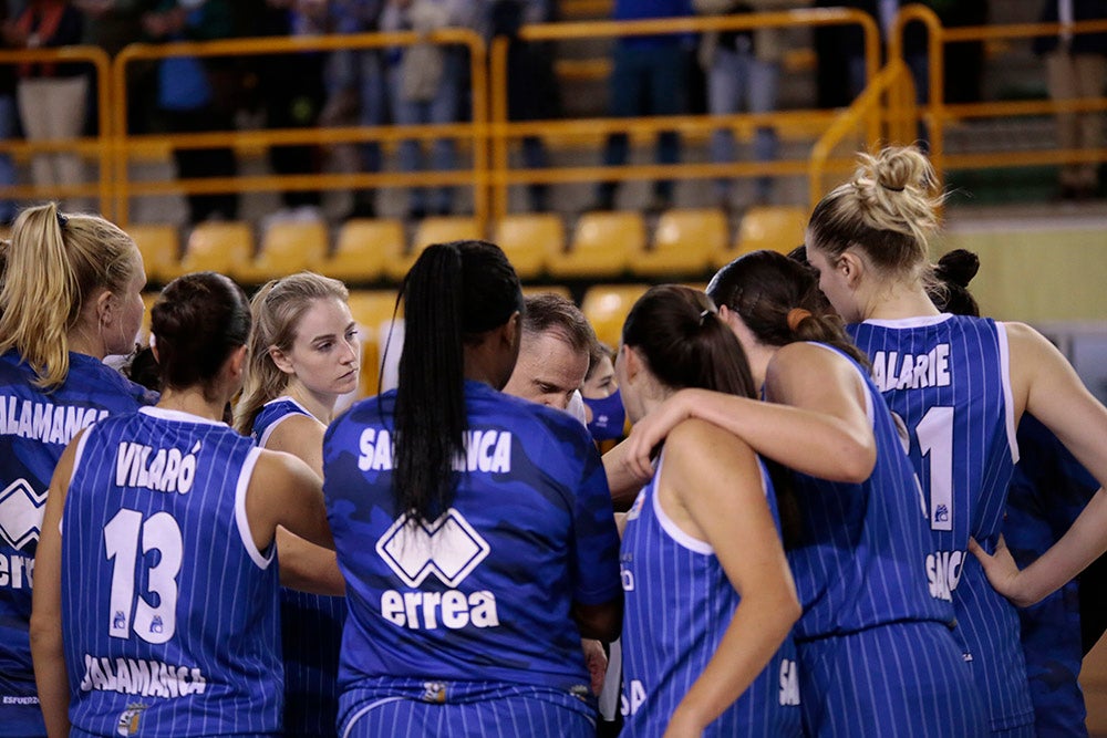 El CB Avenida sufre ante el Casademont Zaragoza para alcanzar el quinto triunfo (69-59)