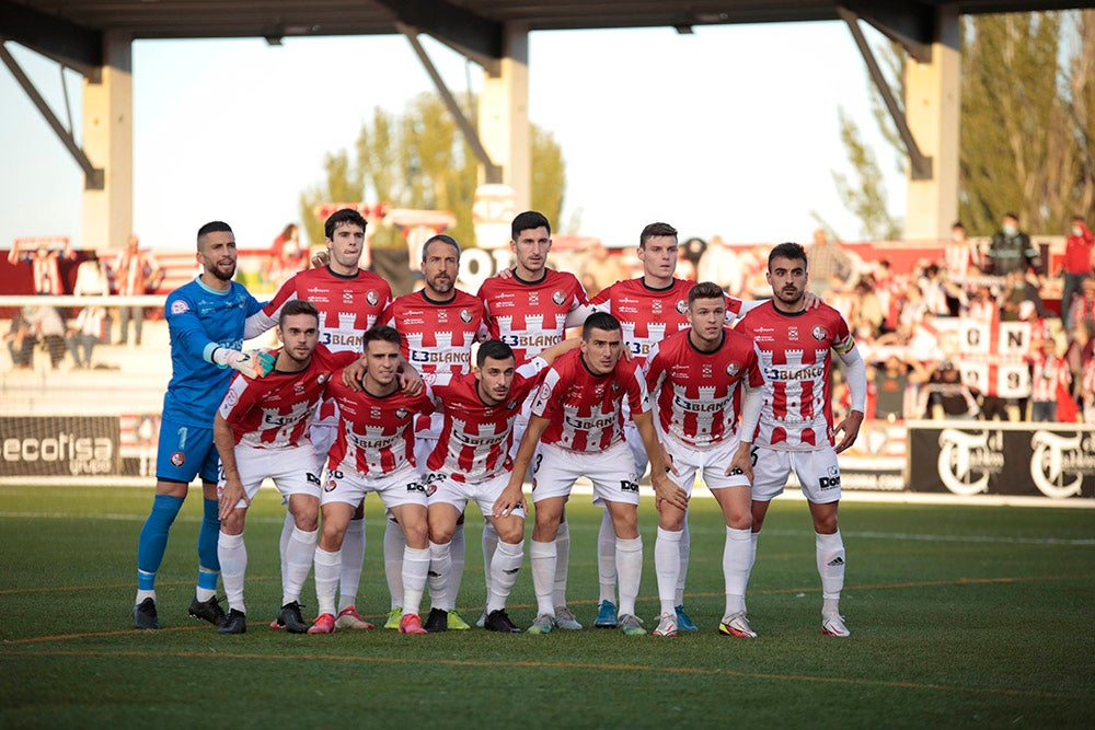 Trepidante oda al balón en la fiesta del fútbol popular entre Unionistas y la SD Logroñés (3-3)