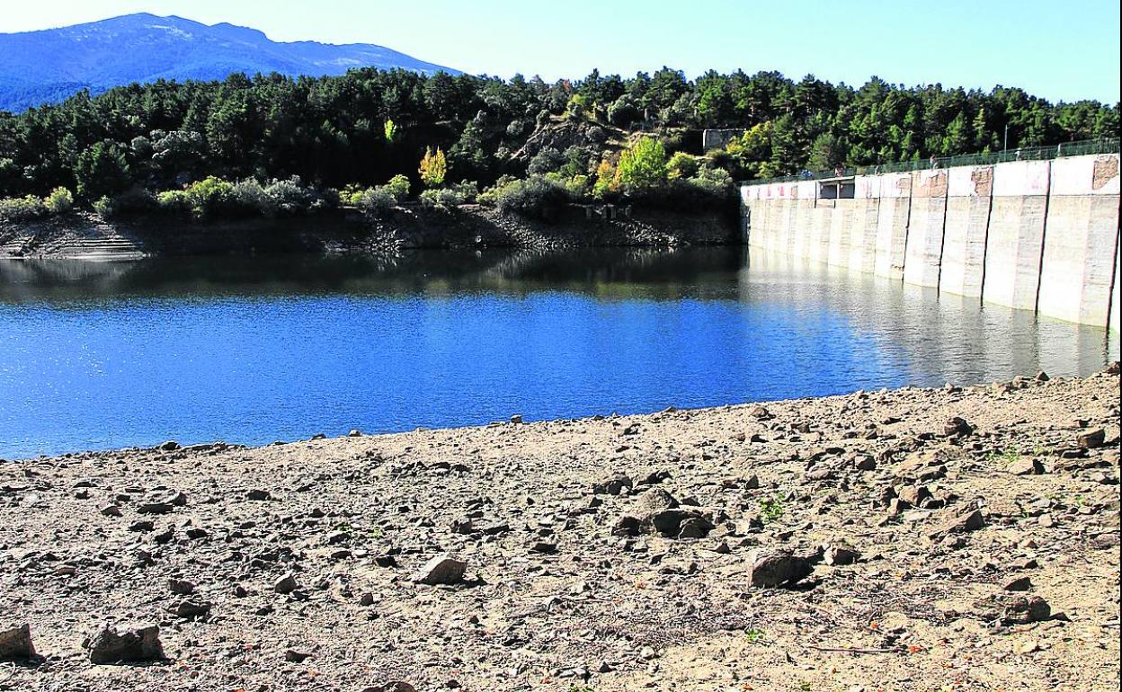 Los embalses tienen agua suficiente para afrontar el próximo mes «sin angustias»