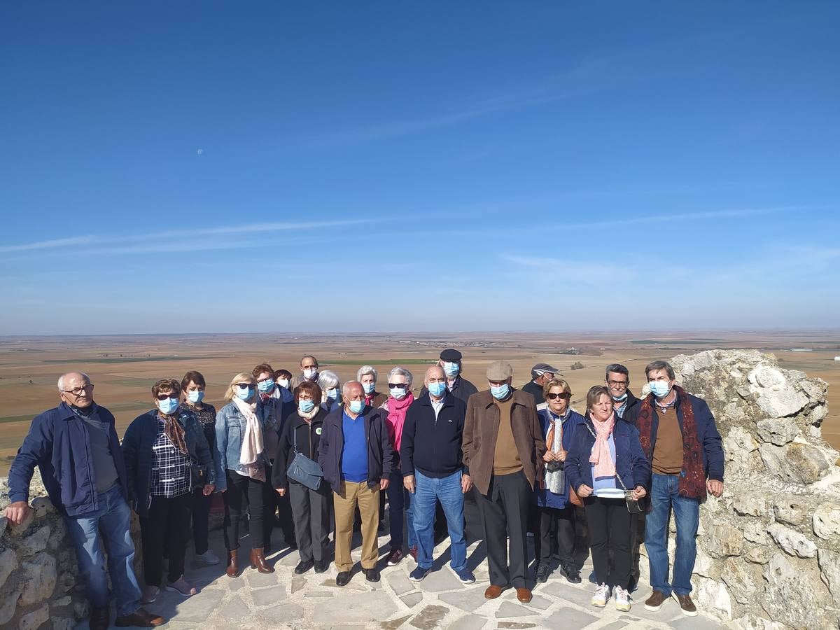 Fotos: Mayores de Villavicencio, Bolaños y Villalán visitan Urueña de la mano de Joaquín Díaz