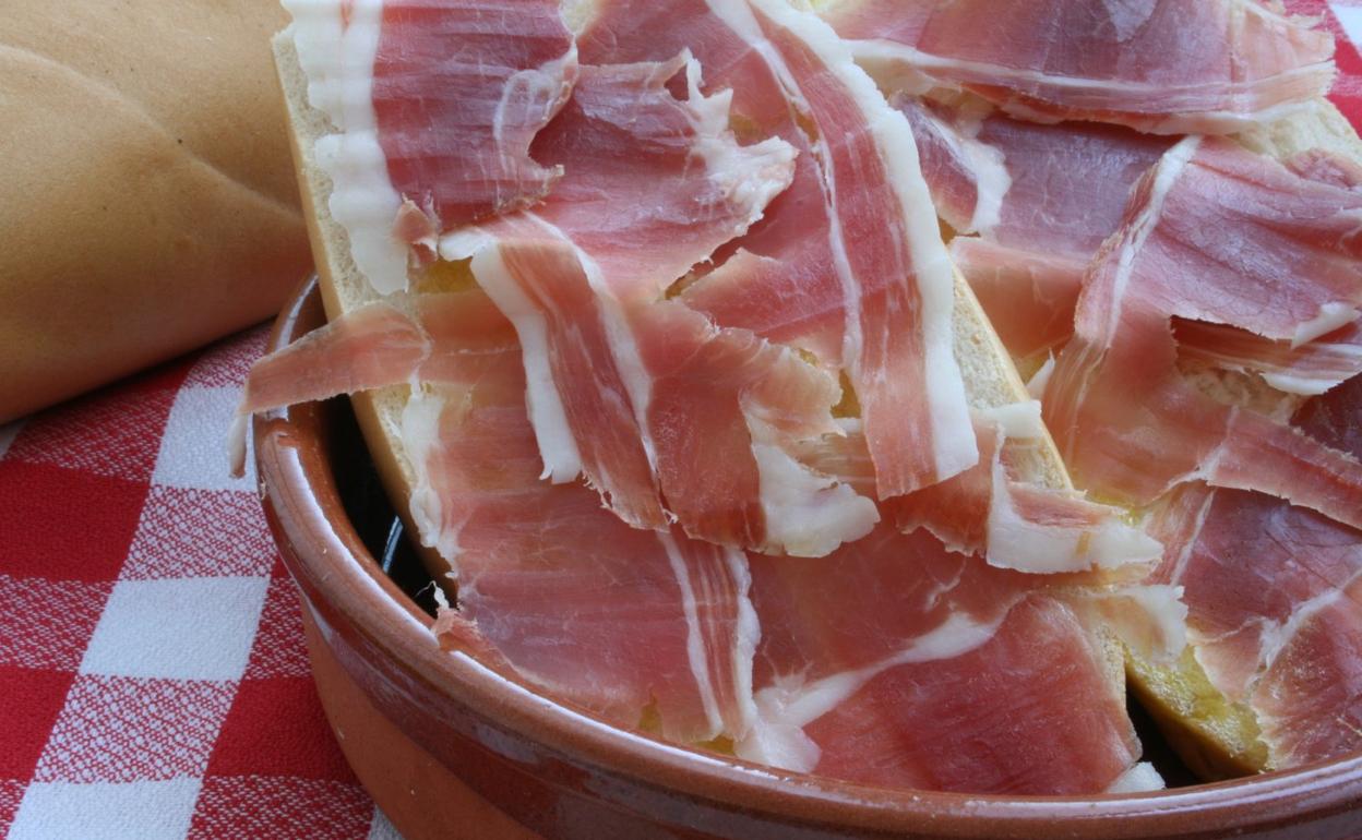 Jamón, la fiesta servida en el plato