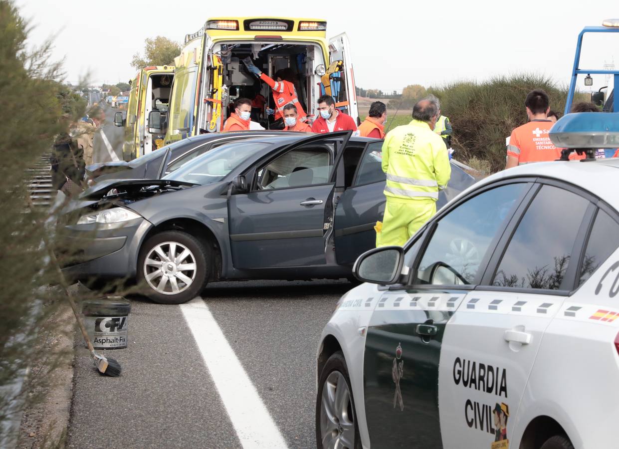 Fotos: Accidente mortal en la A-62 entre Tordesillas y Geria