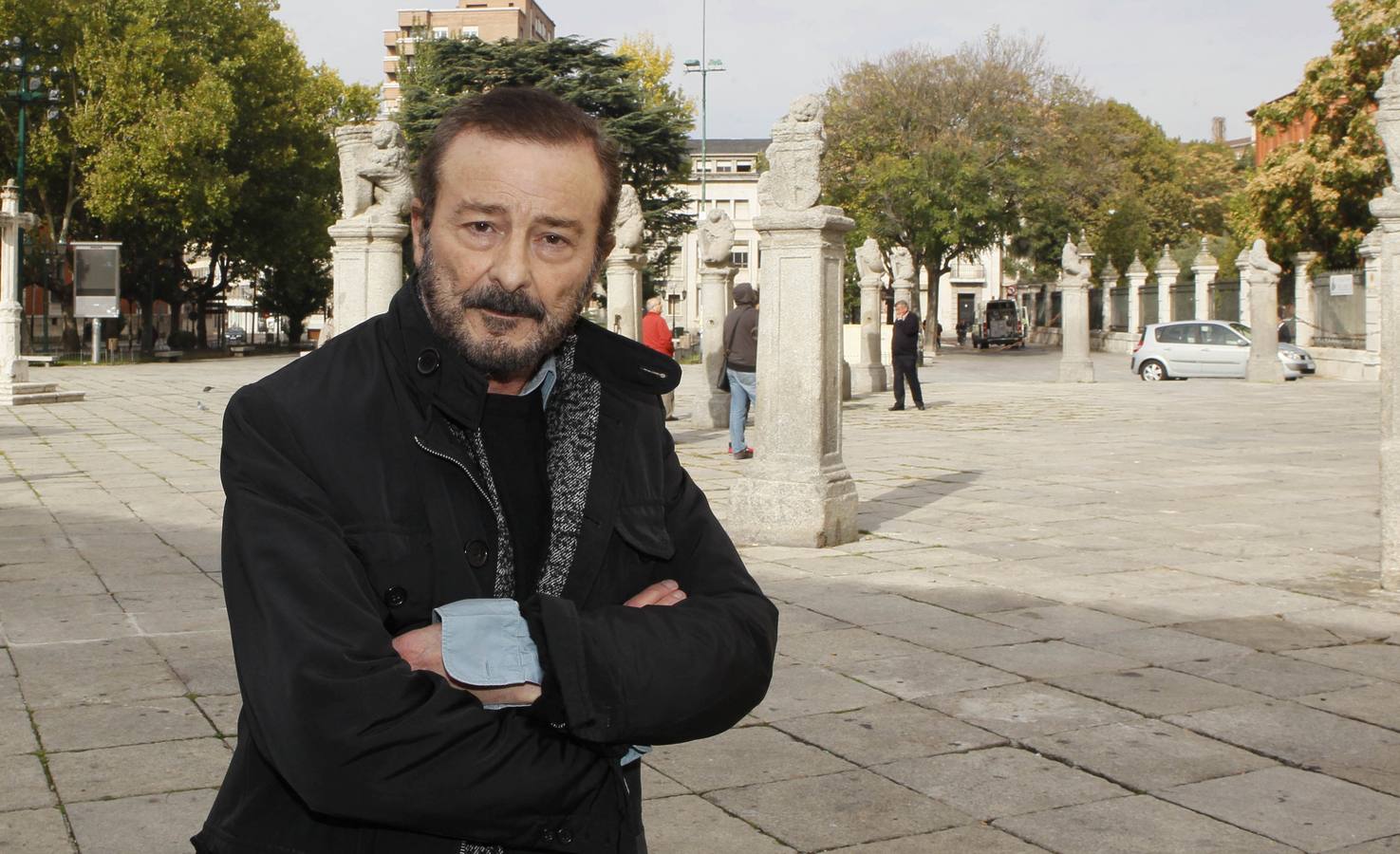 2012. El actor sevillano, junto al Museo de San Gregorio momentos antes de la proyección de la película 'Todo es silencio', de José Luis Cuerda.