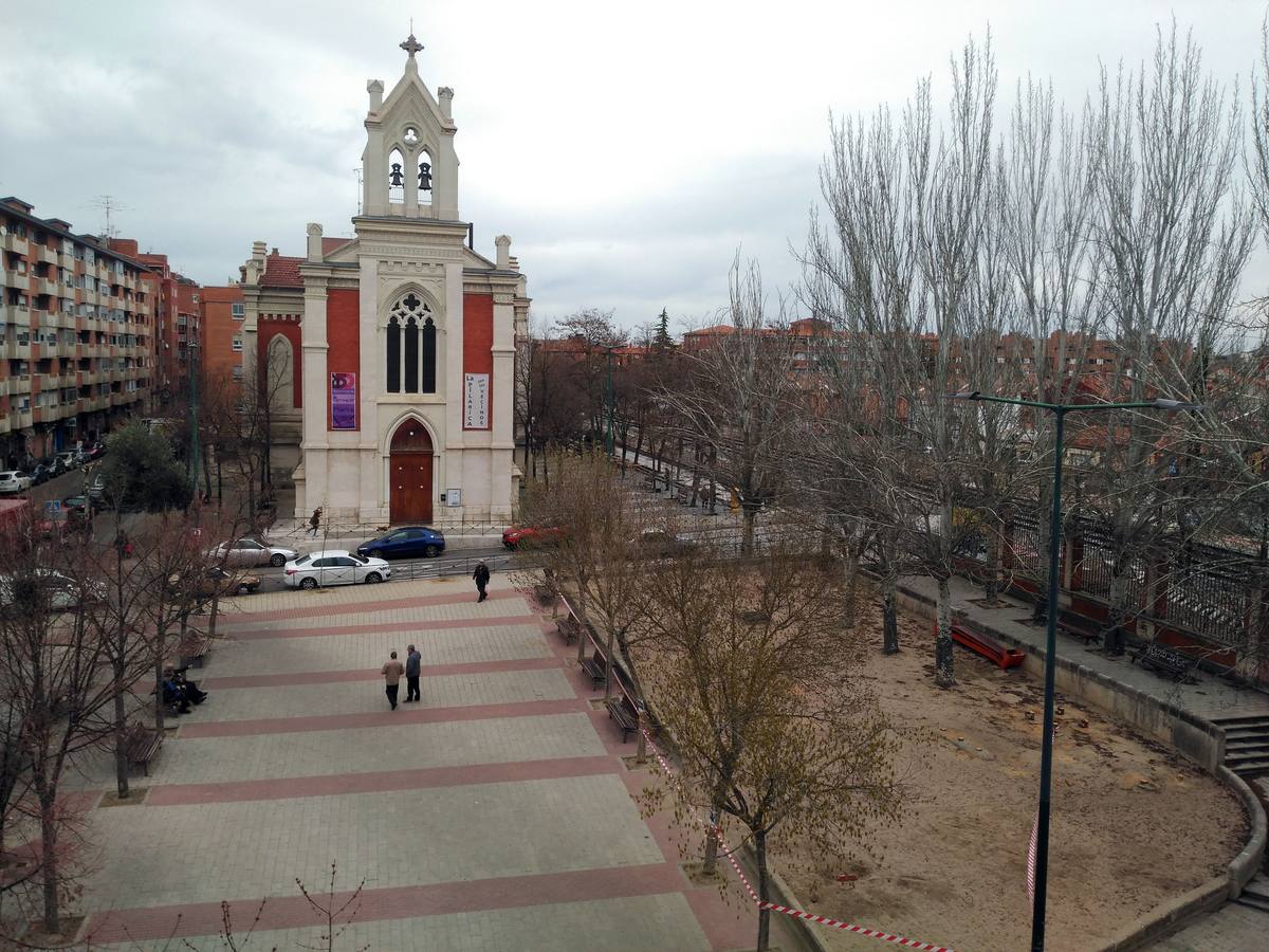 2018. Preparativos para las obras del paso bajo las vías en la Plaza de Rafael Cano.