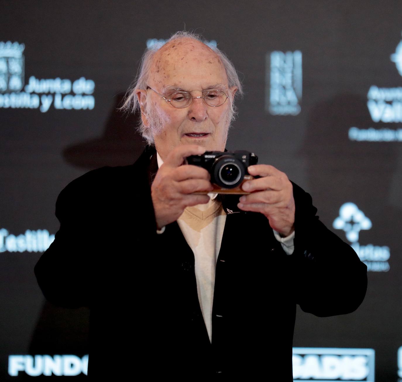 Última alfombra verde de la 66 edición de la Seminci.