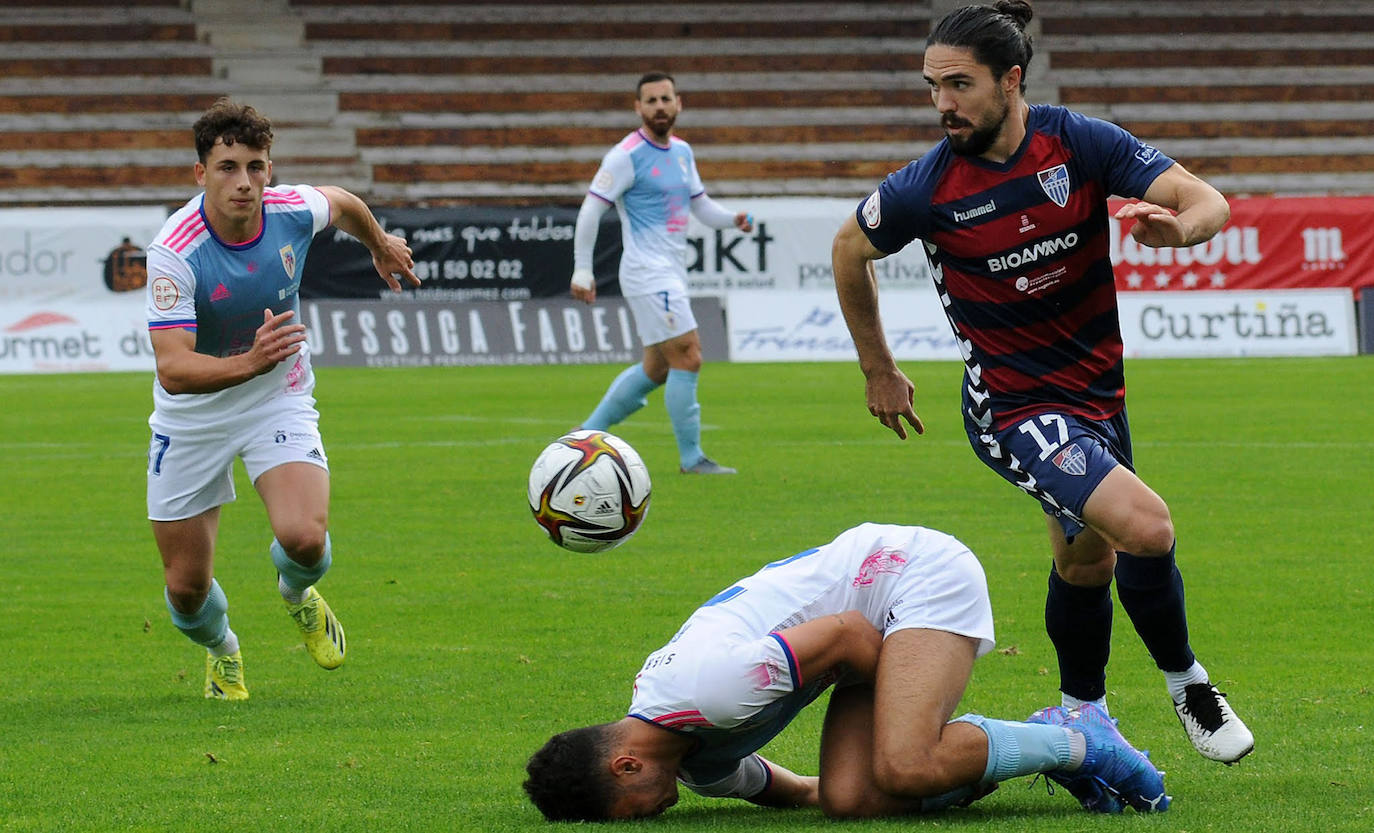 Partido entre el Compostela y la Gimnástica Segoviana 