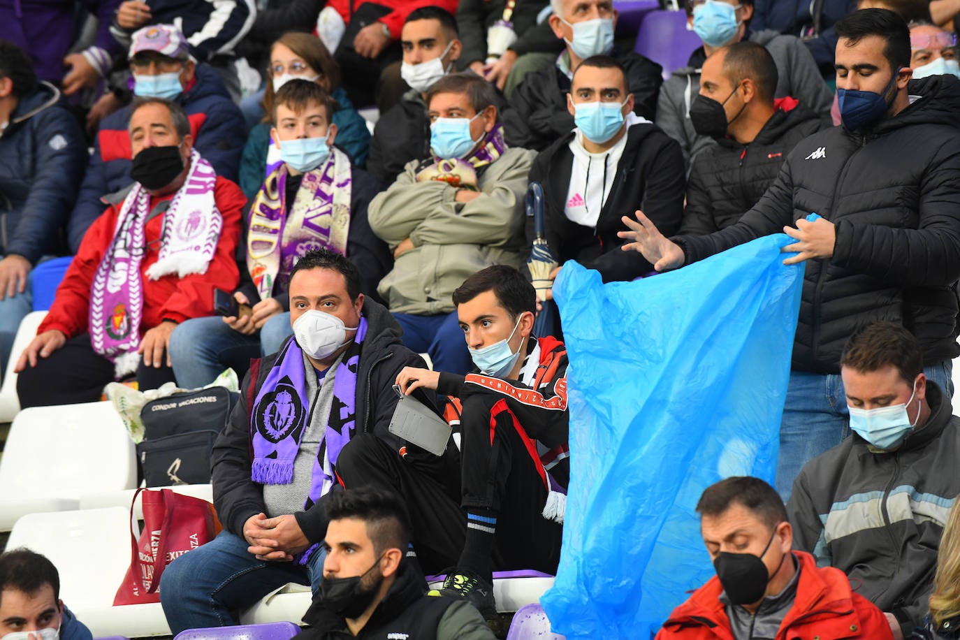 Fotos: Las imágenes de la grada de Zorrilla en el Real Valladolid-Eibar