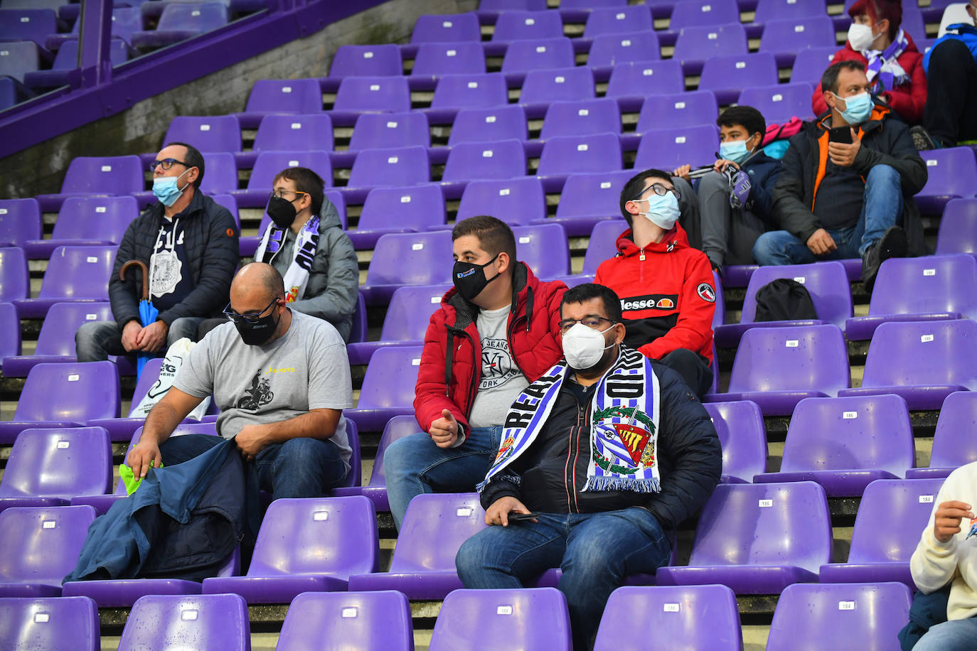 Fotos: Las imágenes de la grada de Zorrilla en el Real Valladolid-Eibar