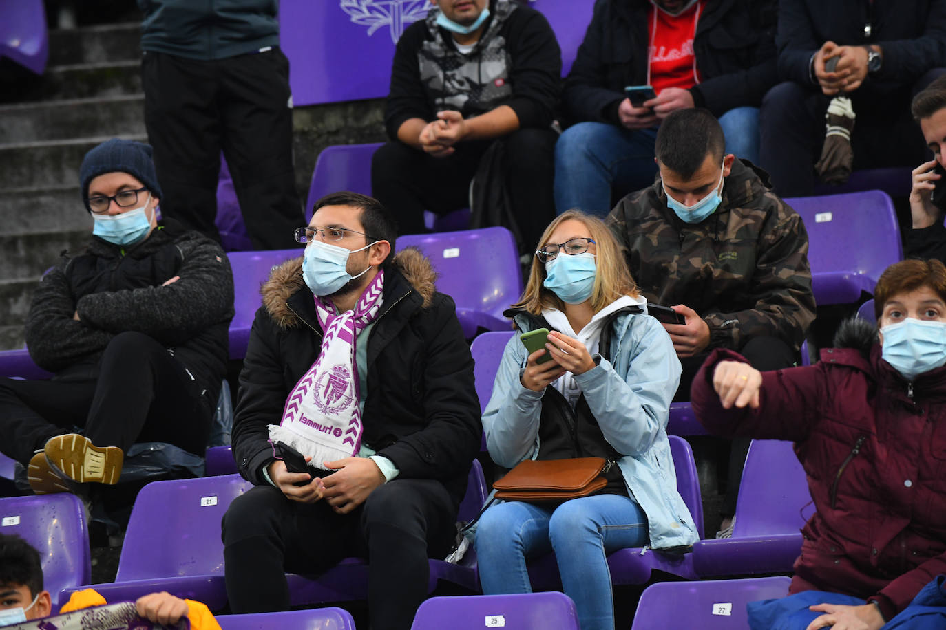 Fotos: Las imágenes de la grada de Zorrilla en el Real Valladolid-Eibar