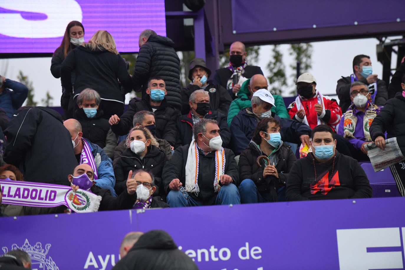 Fotos: Las imágenes de la grada de Zorrilla en el Real Valladolid-Eibar