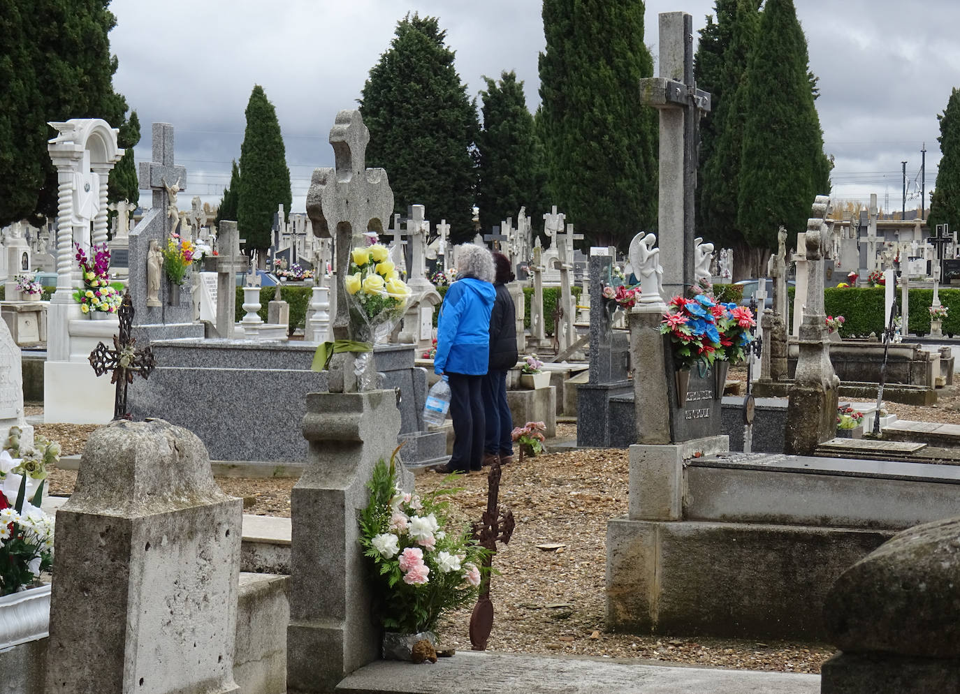 Fotos: Víspera del día de Todos los Santos en el cementerio de El Carmen de Valladolid