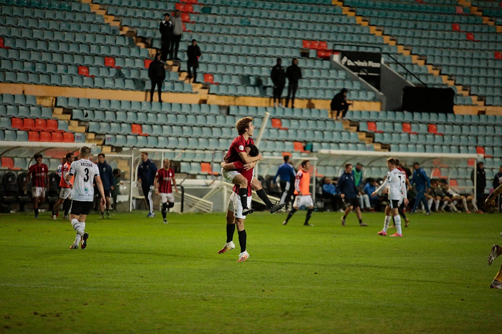 Pesadilla para el Salamanca UDS en el Helmántico ante el líder Unión Adarve (0-1)