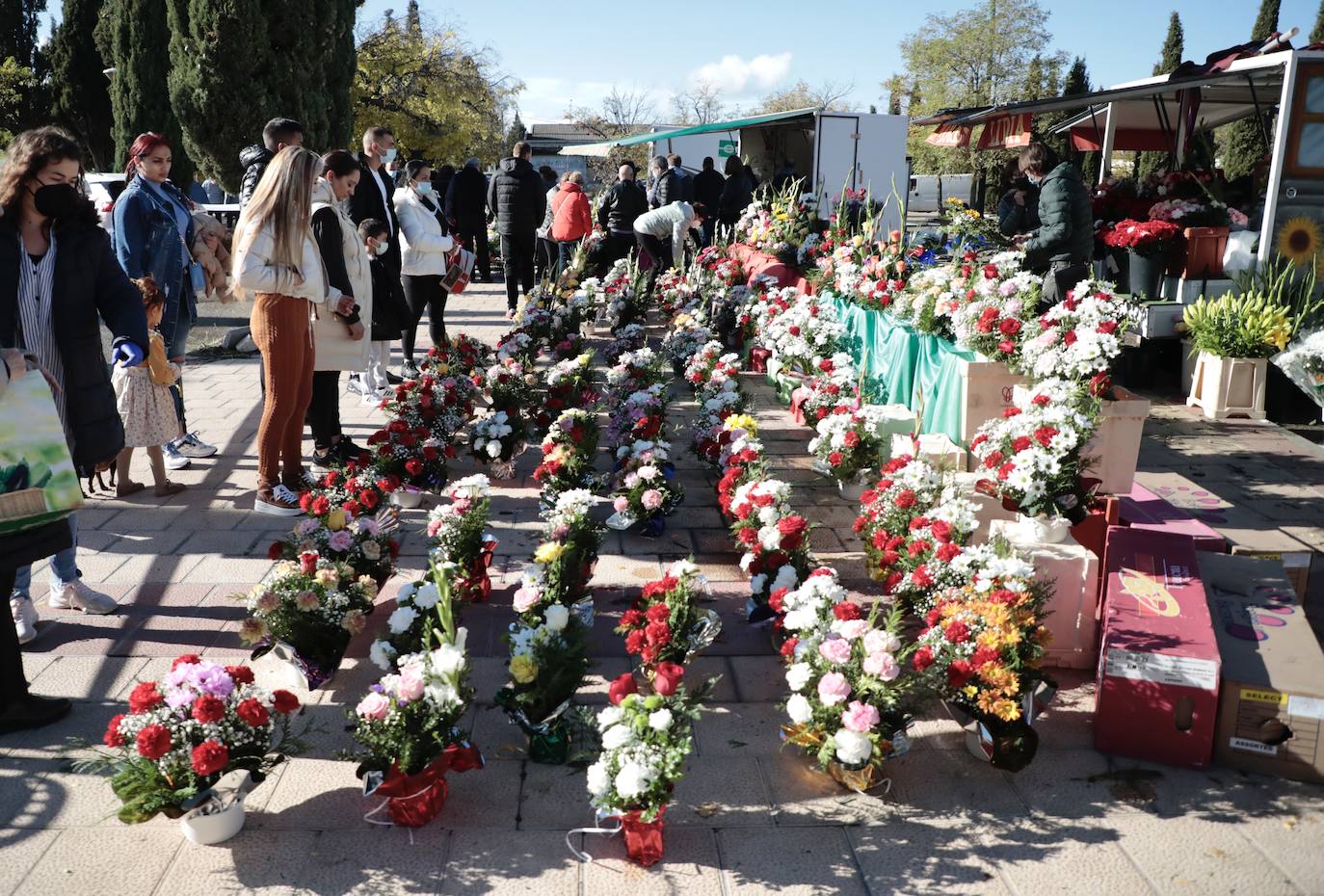 Día de Todos los Santos en el Cementerio del Carmen de Valladolid.