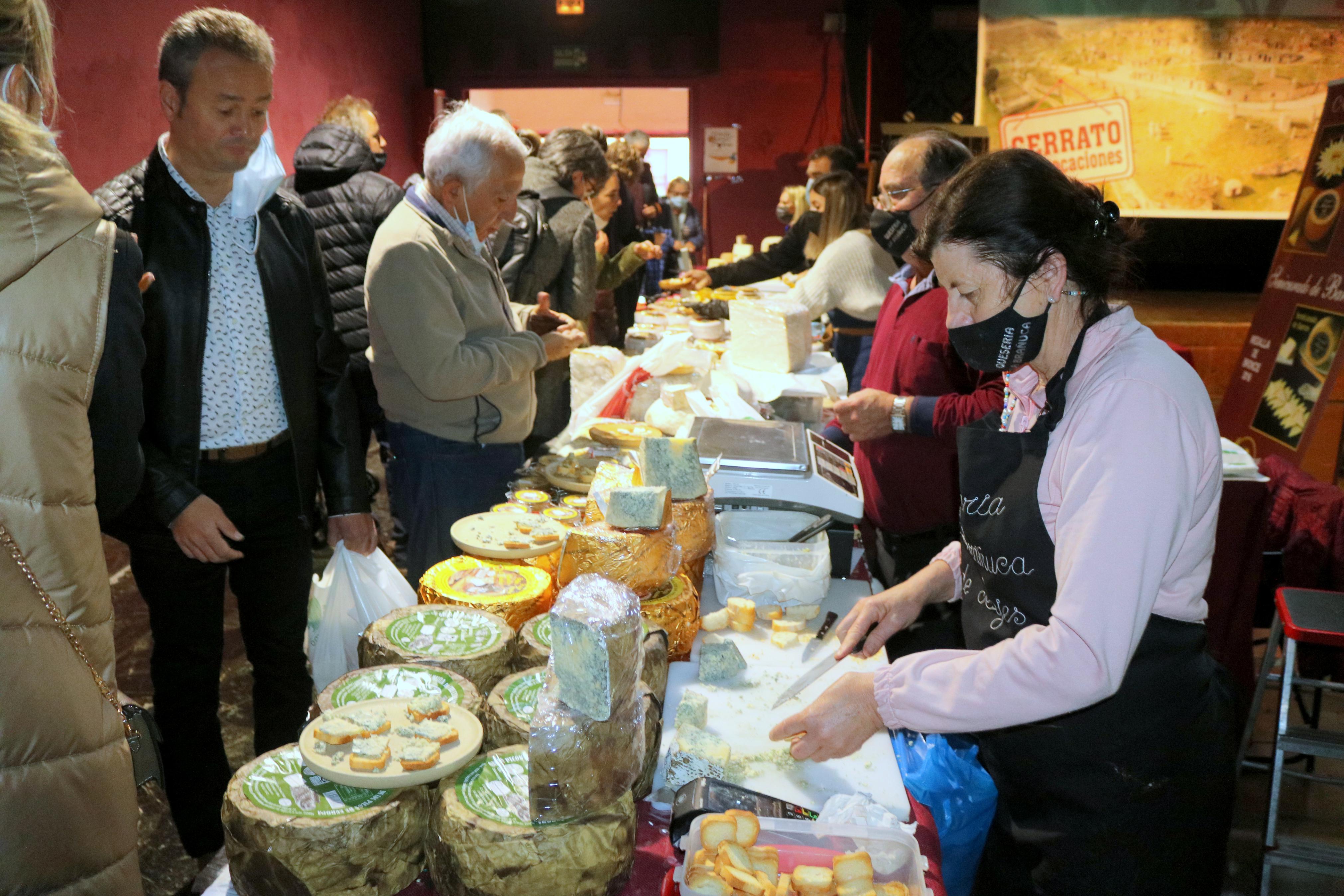 Baltanás disfrutó de la X Feria del Queso y el Vino con diversos actos durante toda la jornada