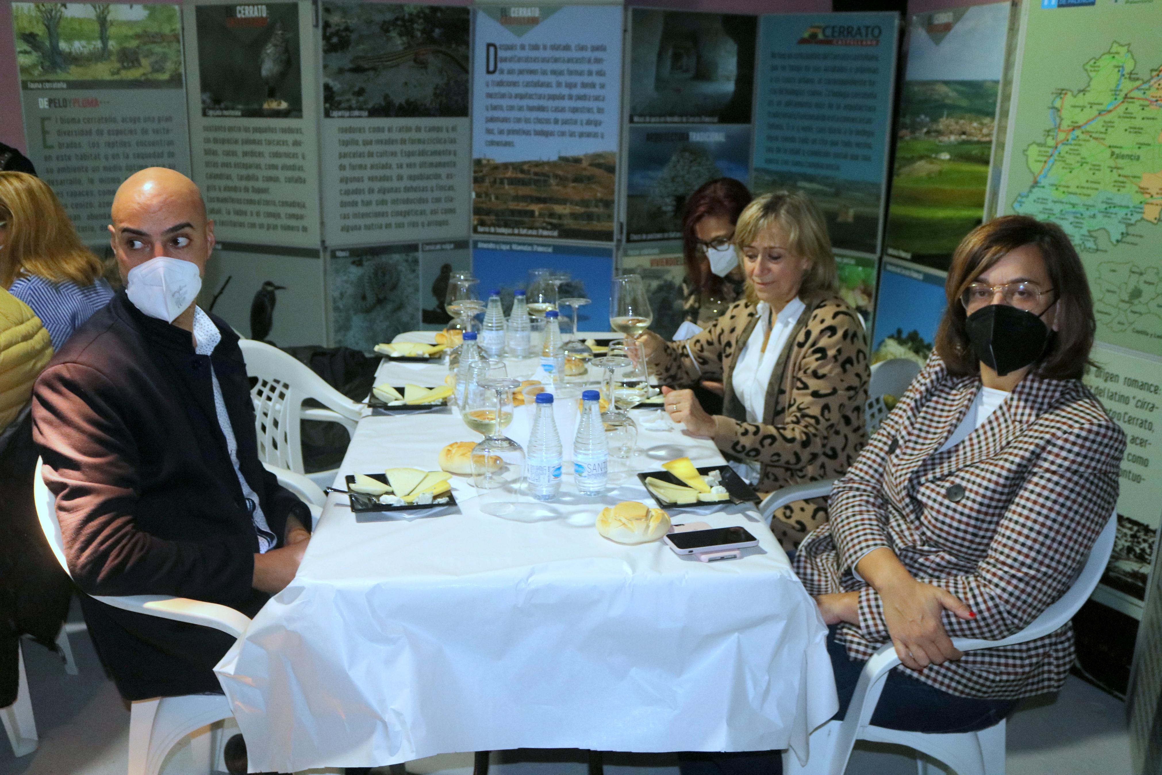 Baltanás disfrutó de la X Feria del Queso y el Vino con diversos actos durante toda la jornada